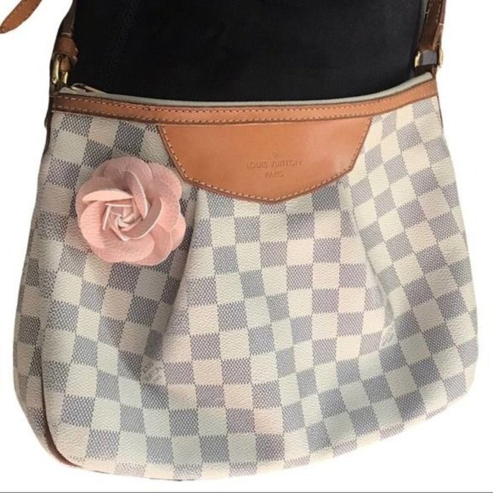 Camellia Flower Magnetic Vegan Leather Bag Charm